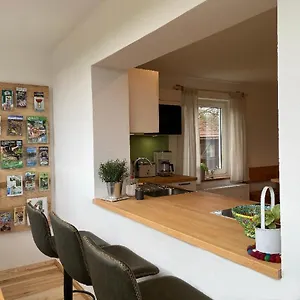 Apartment Naturspiel, Posing
